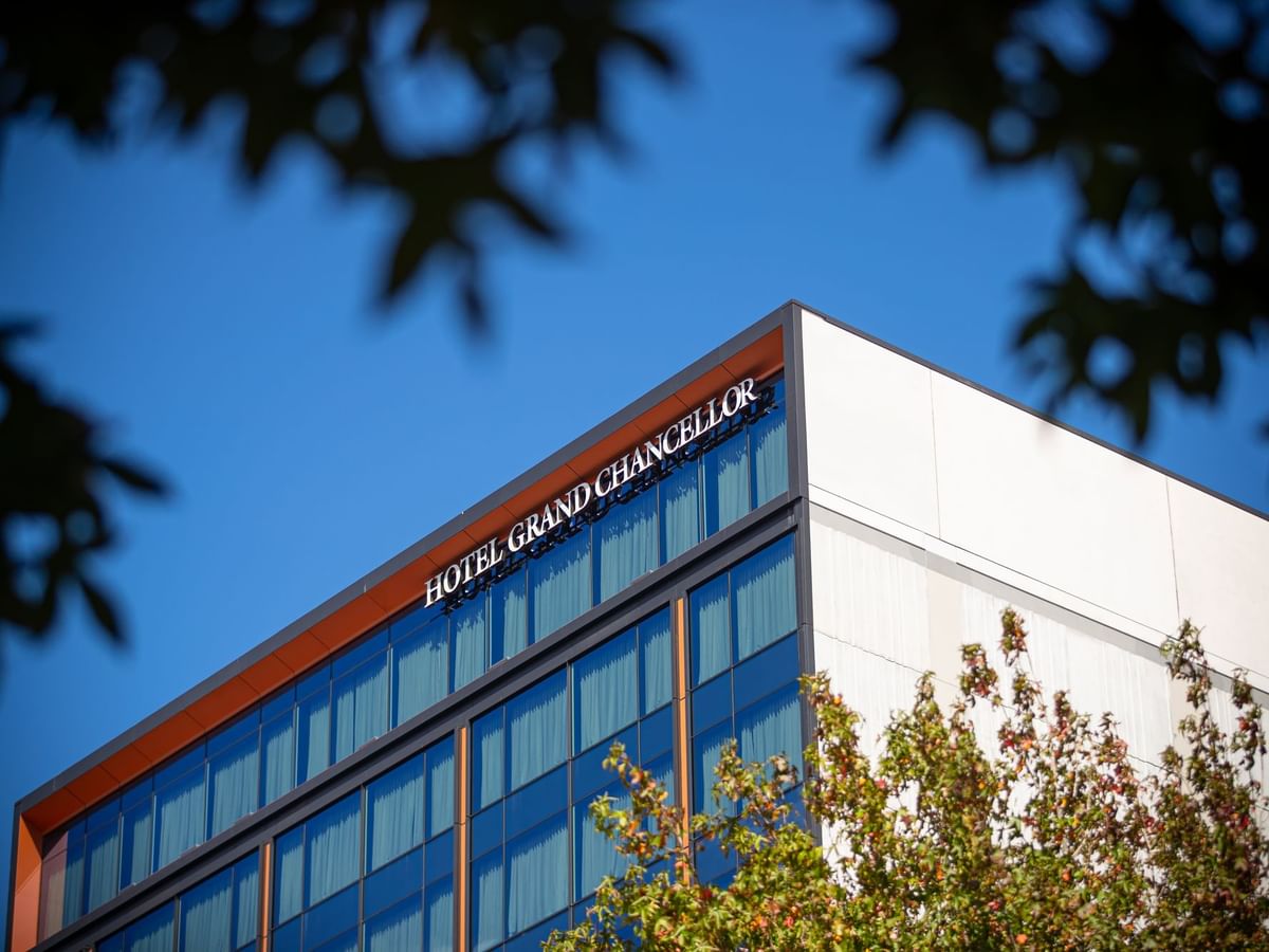 Hotel Grand Chancellor Exterior